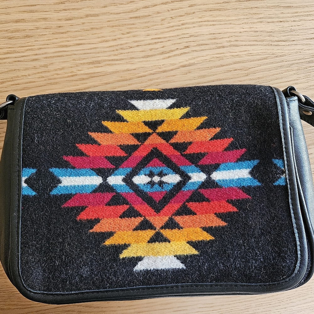 Pendleton Wool Southwestern Crossbody Bag Black Leather Aztec Boho - Picture 2 of 14